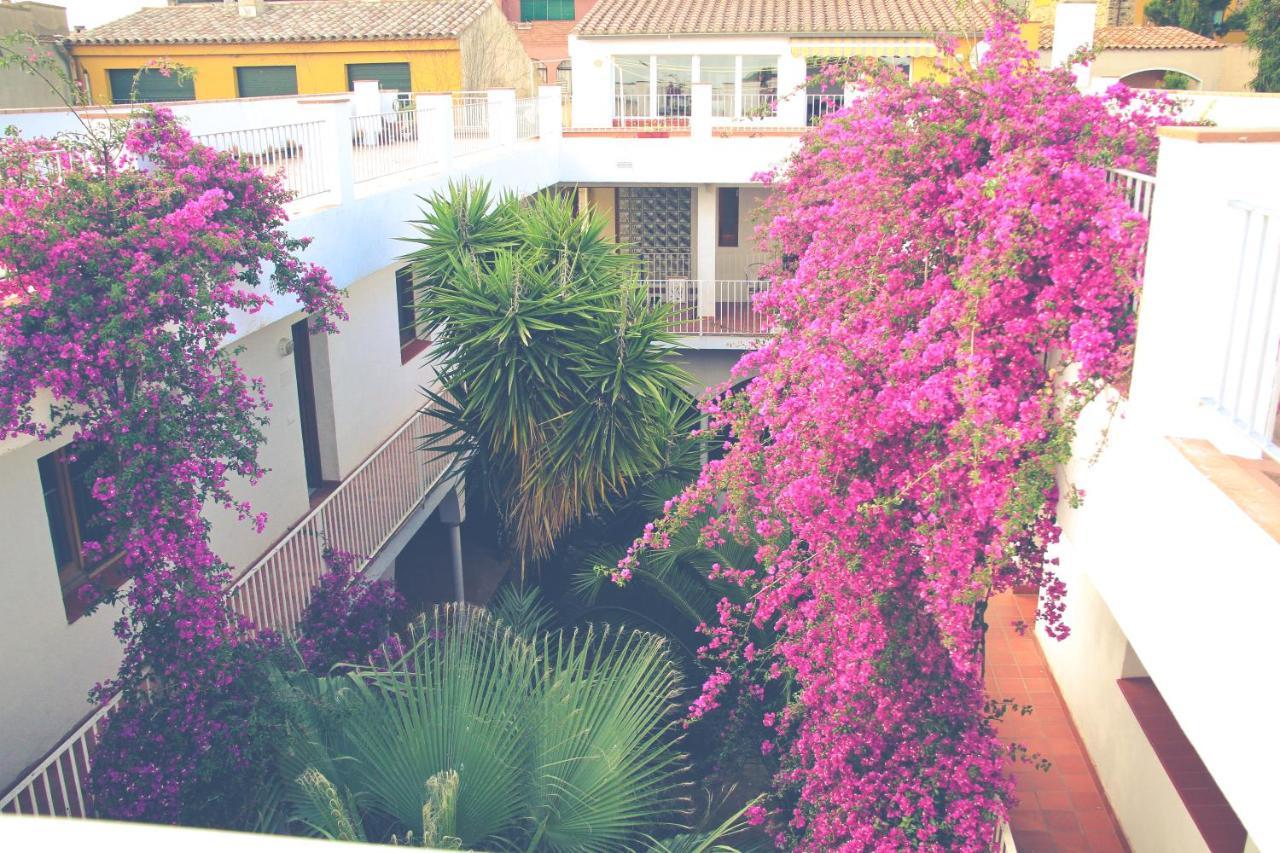 El Penell Apartament Llevant Vilamaniscle Luaran gambar